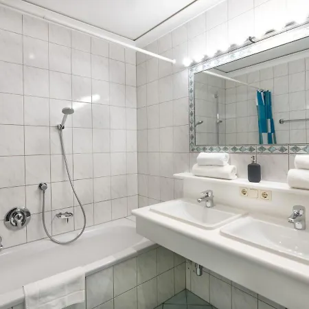 Solaris Apartment *